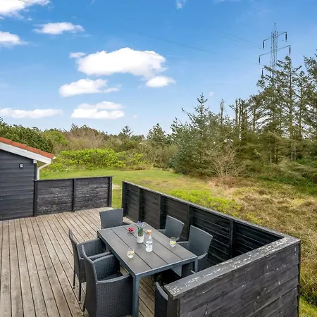 Andrie - 800m From The Sea By Interhome